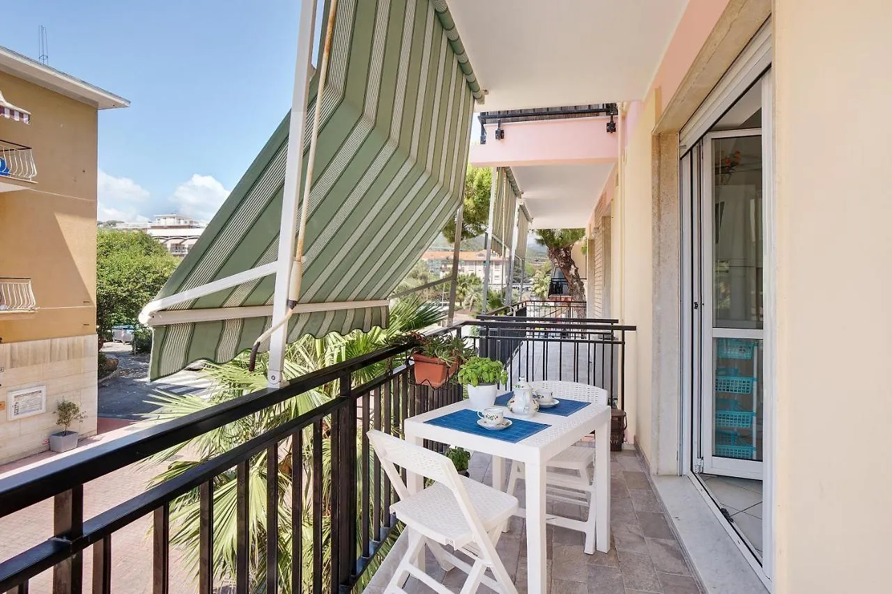 Appartamento Mari_ Fior Sanremo 0*,